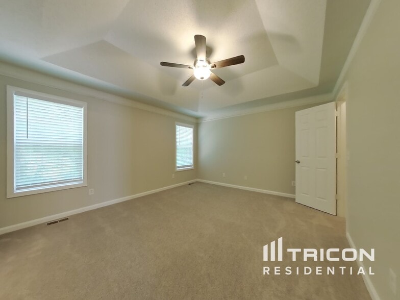 Building Photo - 340 Tuscany Trce