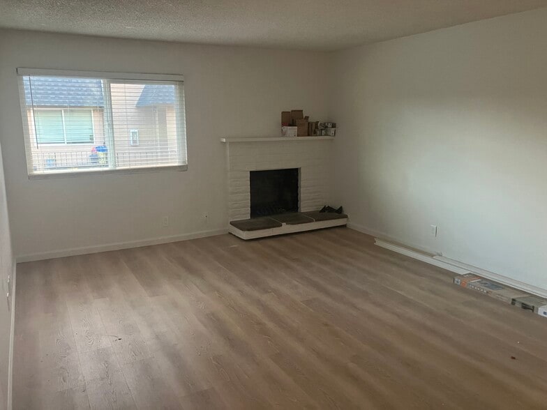 Building Photo - 2467 Colina Ct