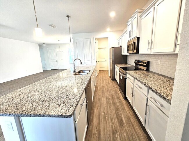 Building Photo - *****STUNNING 4/2 HOME IN PALM BAY****
