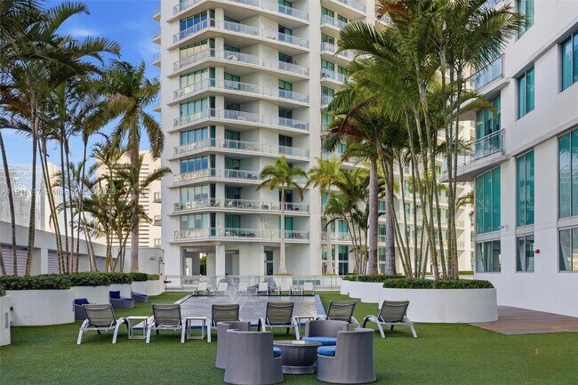 Building Photo - 92 SW 3rd St