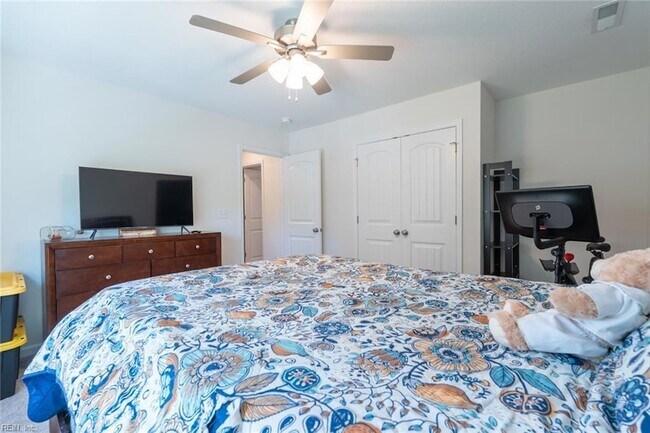 Building Photo - 1536 Beekman St