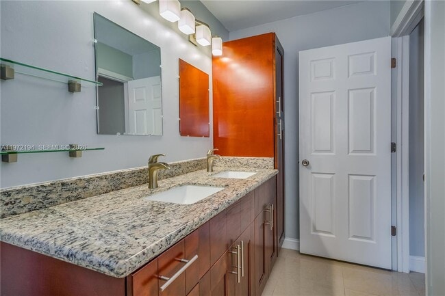 Building Photo - 2620 NW 83rd Ave