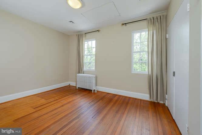 Front bedroom - 406 Delafield Pl NW