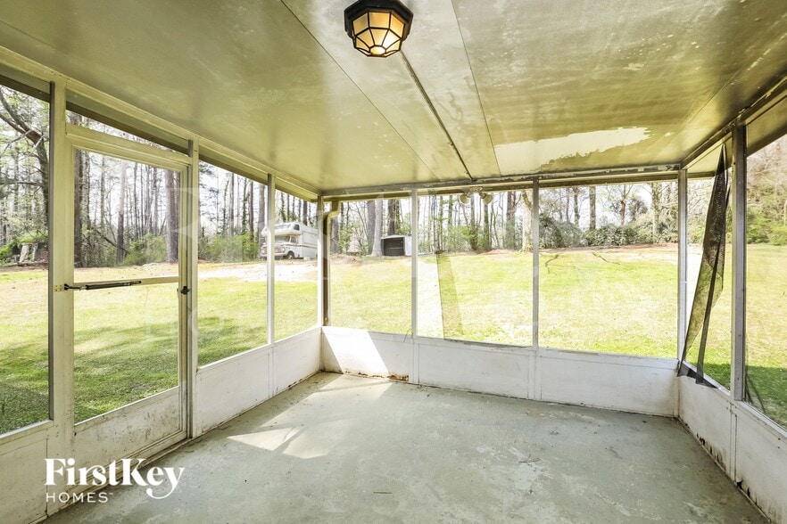 Building Photo - 2423 Ozark Trail SW