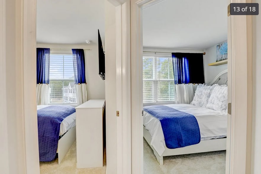 Building Photo - 1001 Cyprus Ct