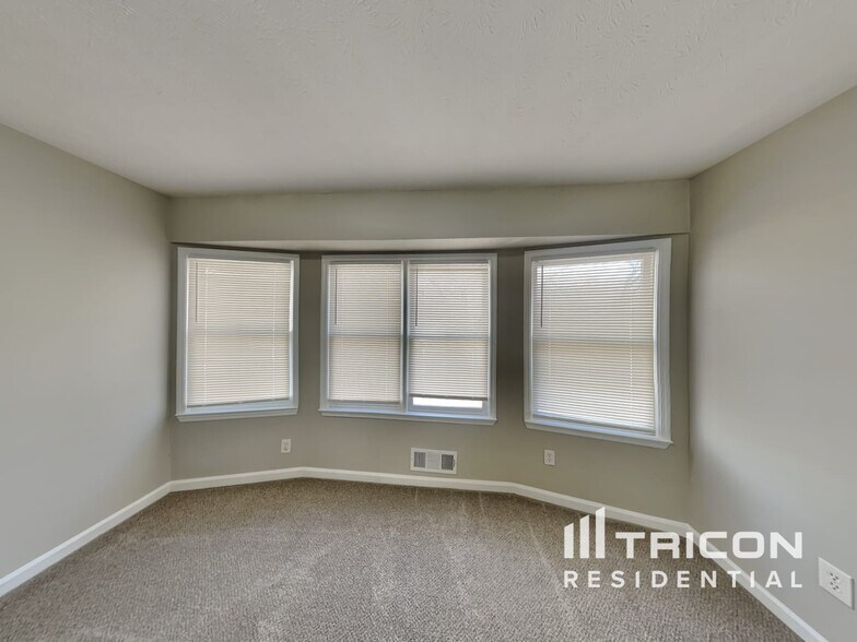 Building Photo - 1605 Windy Hill Pl SE
