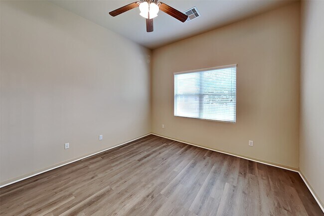 Building Photo - 2313 Jefferson Crossing Dr
