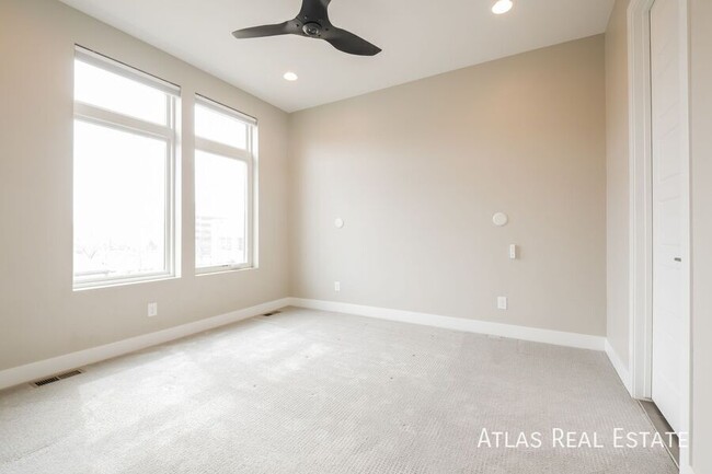 Building Photo - 2121 N Marion St