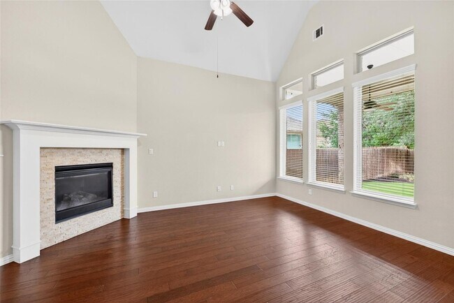Building Photo - 5629 Grove Cove Dr
