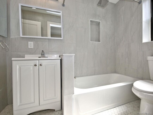 Building Photo - 130 Centre Ave