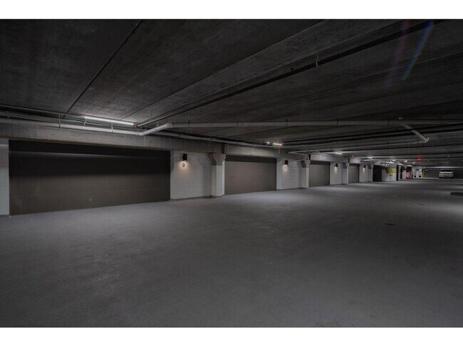Building Photo - 200 West Dr