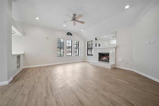 Building Photo - 14127 Highcroft Dr
