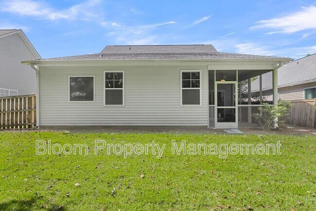 Building Photo - 2649 Lohr Dr
