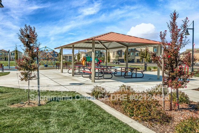 Building Photo - 10924 Arrington Dr