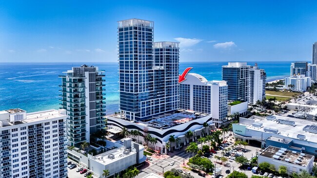 Building Photo - 6899 Collins Ave