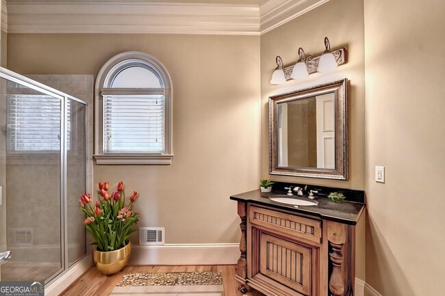 Building Photo - 8920 Doral Dr