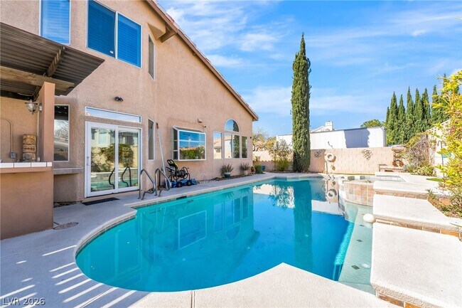 Building Photo - 9248 Evergreen Canyon Dr