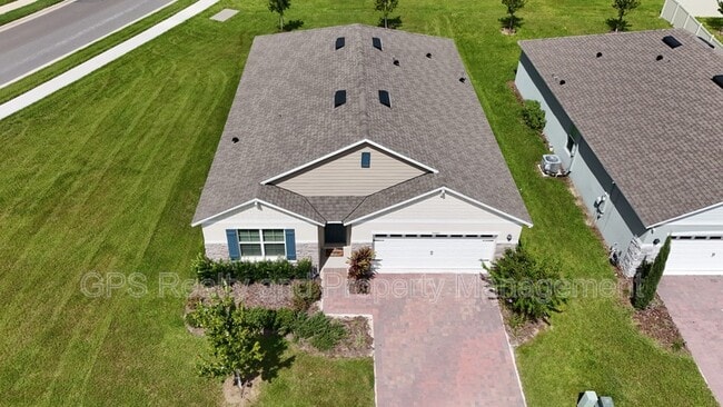 Building Photo - 33409 Country House Dr