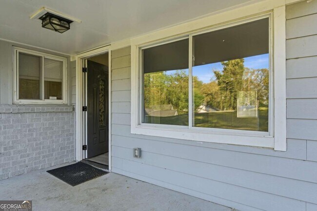 Building Photo - 1735 Carter Cir