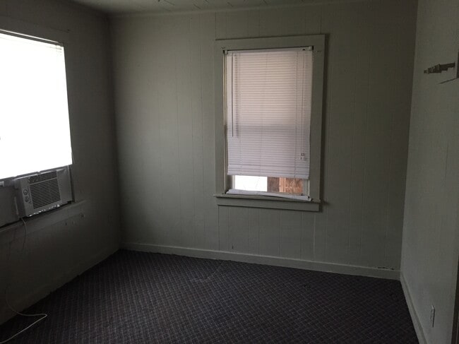 Building Photo - 806 Seymour