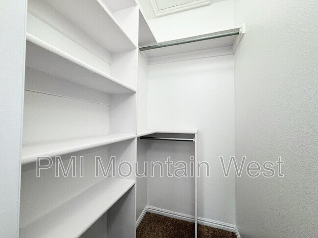 Building Photo - 49 S 200 W