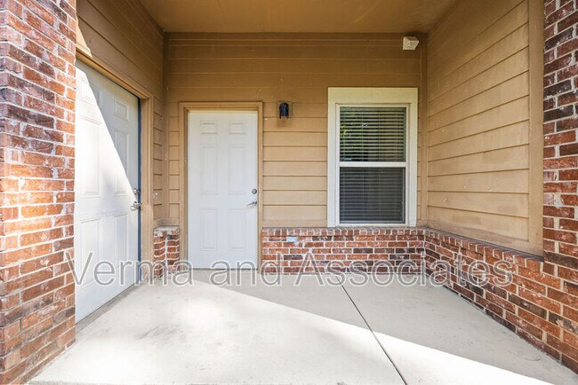 Building Photo - 2619 N Quality Ln