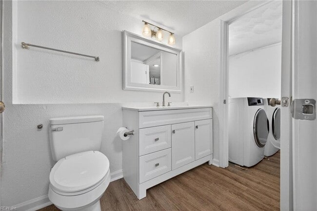 Building Photo - 1013 Sherry Ave