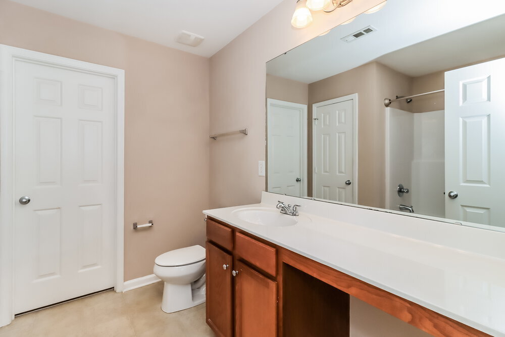 Building Photo - 6510 Ridgeview Commons Dr
