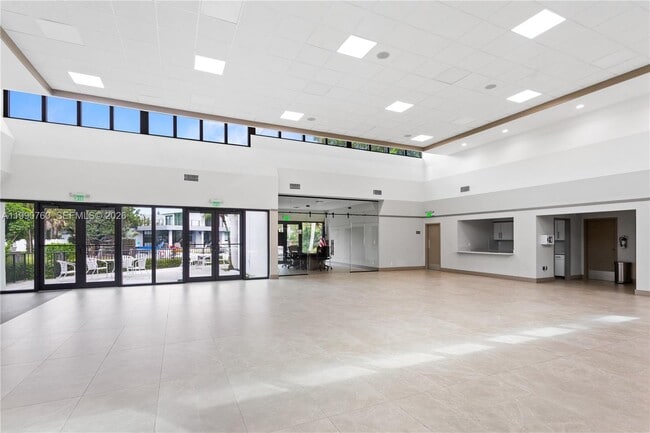 Building Photo - 1101 River Reach Dr