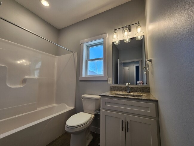 Building Photo - 1309 3rd St NW