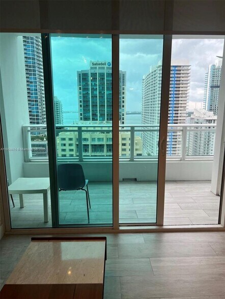 Building Photo - 1080 Brickell Ave