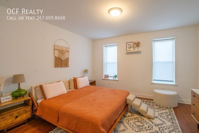 Building Photo - 1230 S 24th St