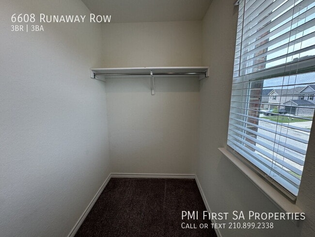 Building Photo - 6608 Runaway Row