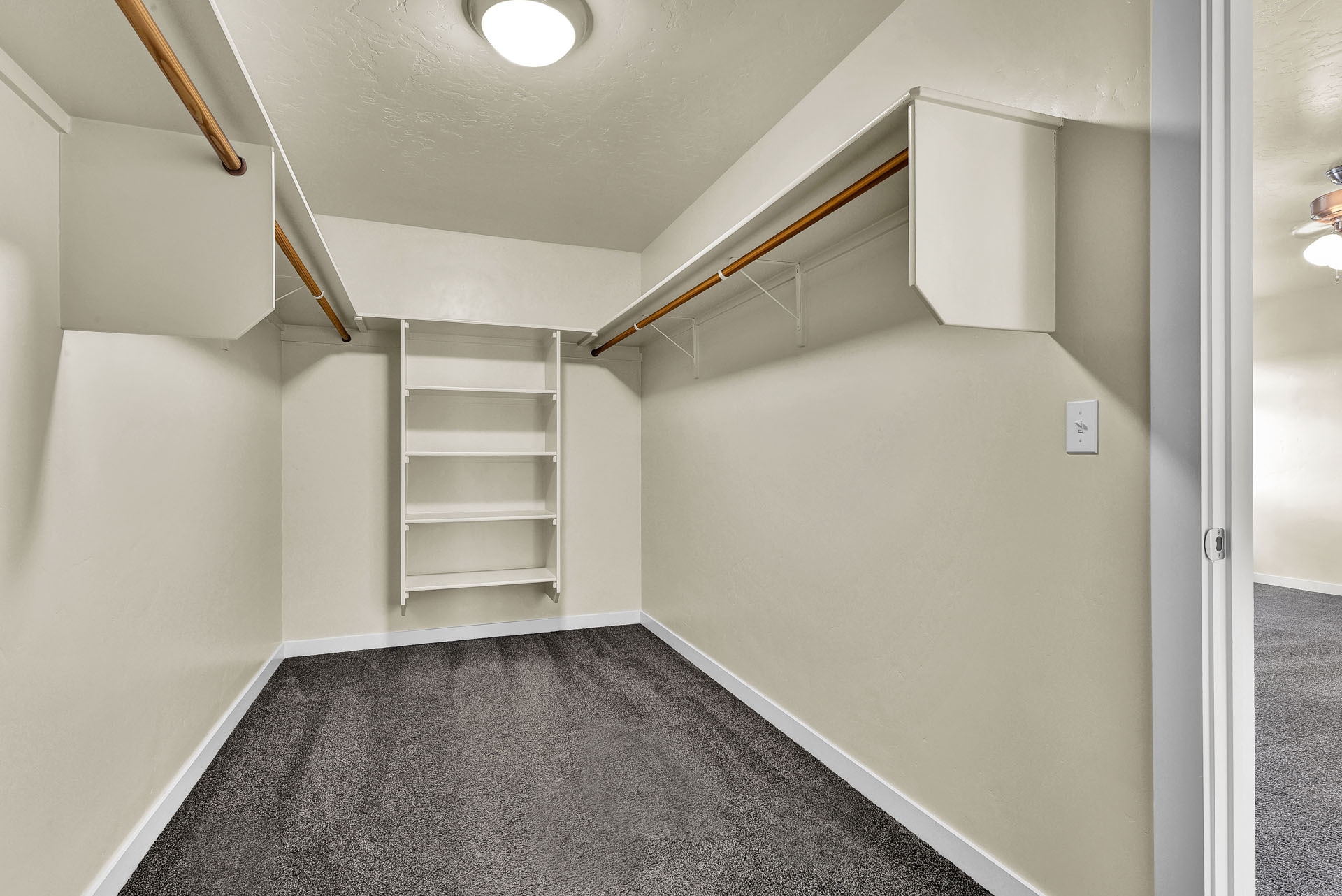 Building Photo - 1633 Placerville St