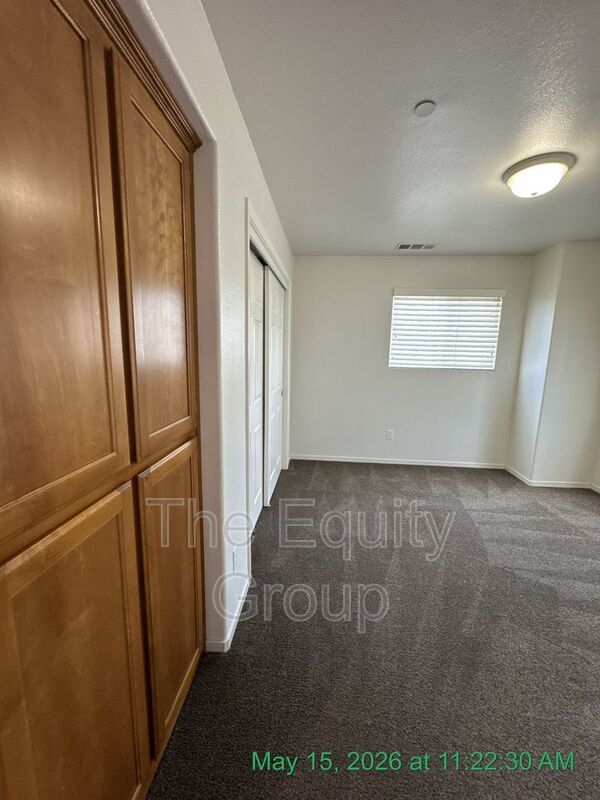 Building Photo - 2226 W Lark Ave