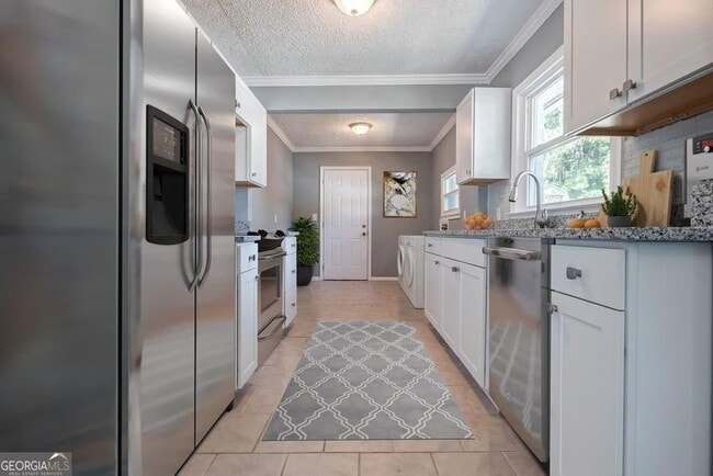 Building Photo - 120 Burbank Dr NW