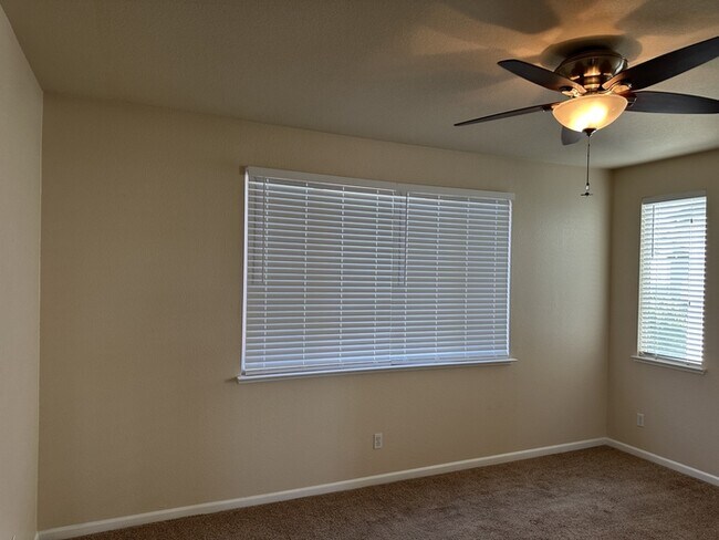 Building Photo - Lathrop 5 Bedroom 3 Bathroom Home