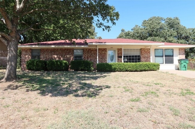 Primary Photo - 1410 Sanders St