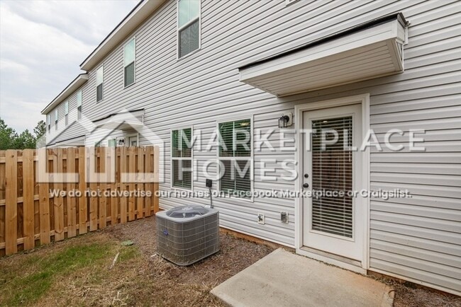 Building Photo - 3420 Briar Rose Ct