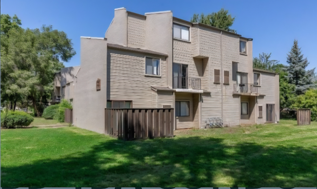 Building Photo - 38000 North Ln