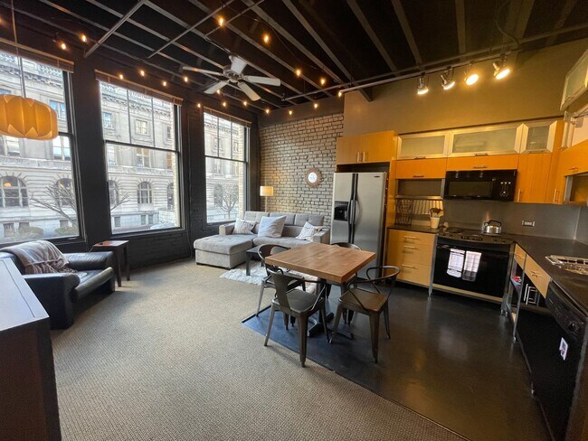 Primary Photo - Beautiful Furnished Downtown Loft