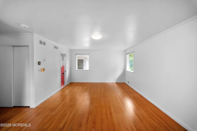 Building Photo - 170 Bingham Ave