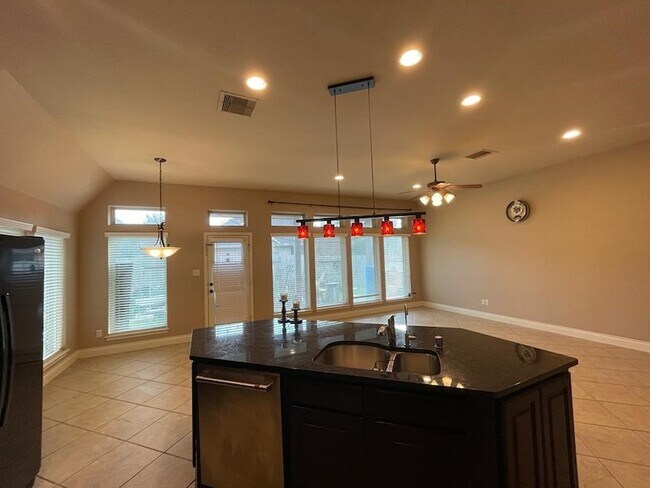 Building Photo - 6706 Aqua Falls