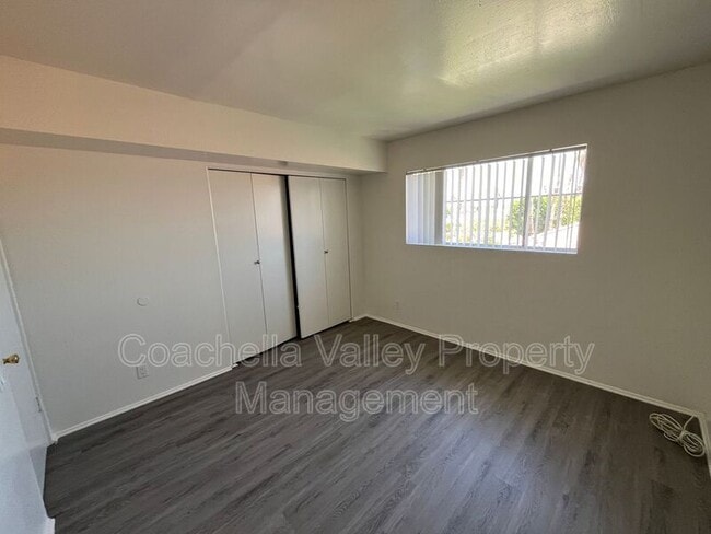 Building Photo - 550 El Cielo Rd