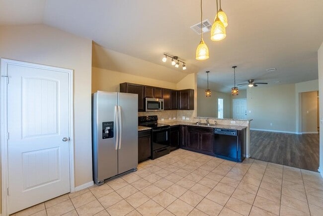 Building Photo - 5828 Roderick Dr