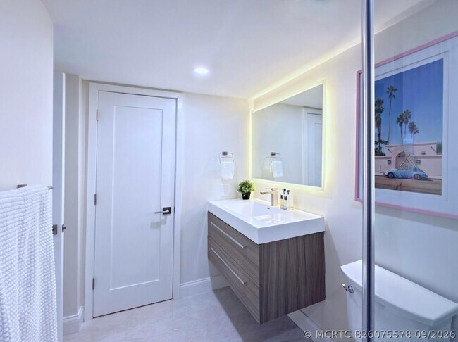 Building Photo - 3546 S Ocean Blvd