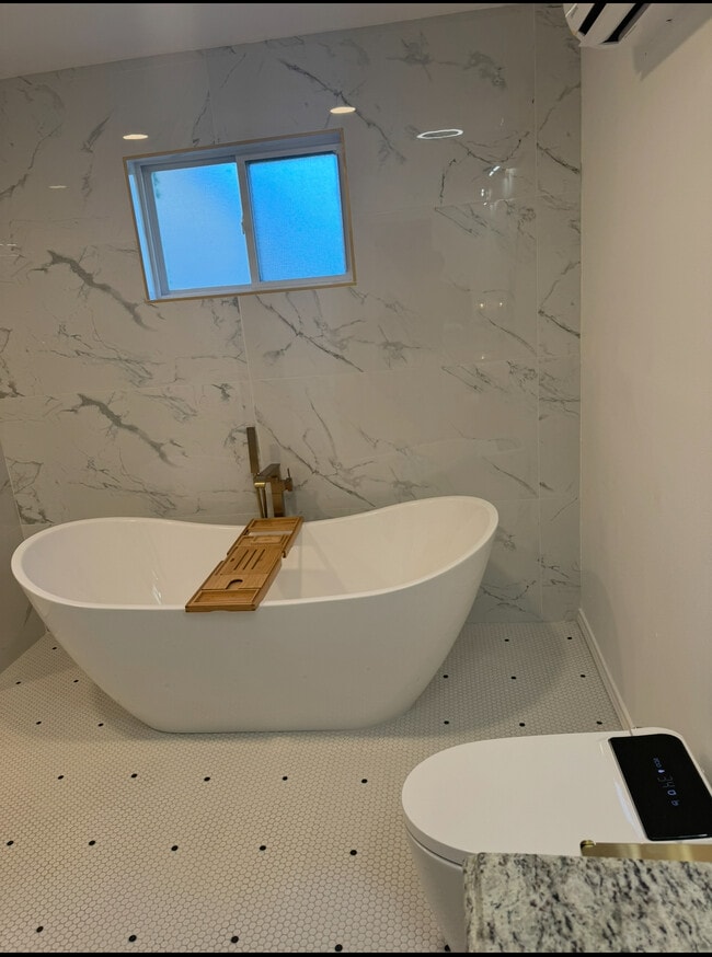 Building Photo - 6437 Dawn Dr