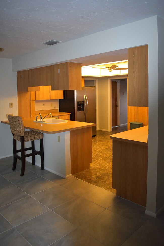 Kitchen 1 - 107 Hourglass Dr