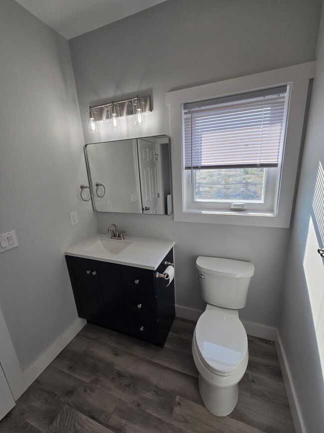 Building Photo - 3072 S 565 W