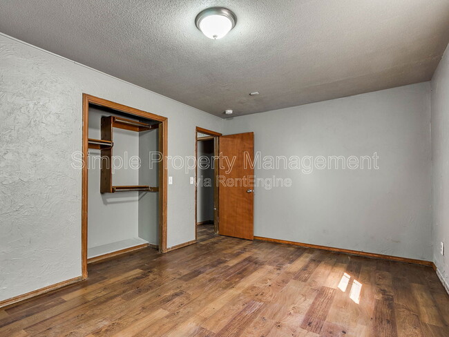 Building Photo - 4924 NW 19th St